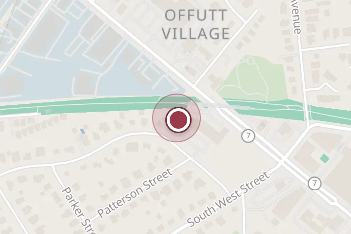 Street map around 1083 W Broad St, Falls Church, with a pin at Everest Beauty Salon