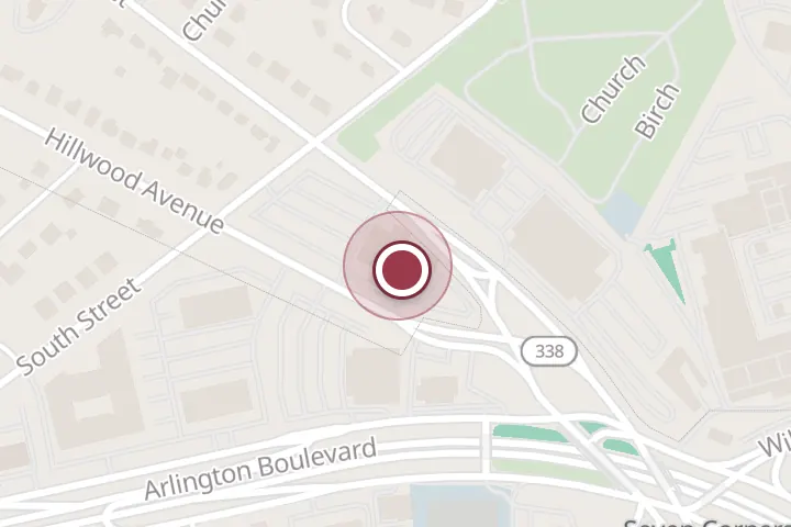 Street map around 1000 E Broad St, Falls Church, with a pin at Onelife Fitness - Seven Corners