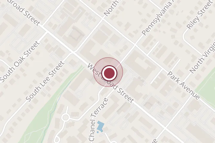 Street map around 500 W Broad St, Falls Church, with a pin at Papa Johns Pizza
