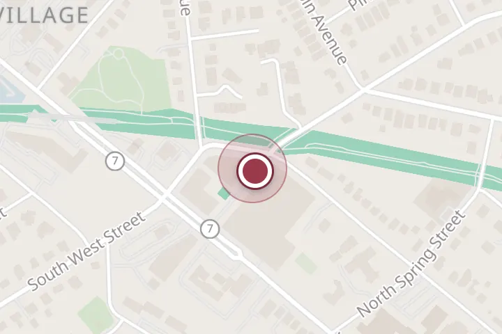 Street map around 118 Founders Ave, Falls Church, with a pin at Rumble Boxing