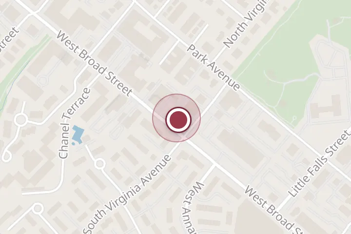 Street map around 400 W Broad St, Falls Church, with a pin at Salsa Verde Food Truck