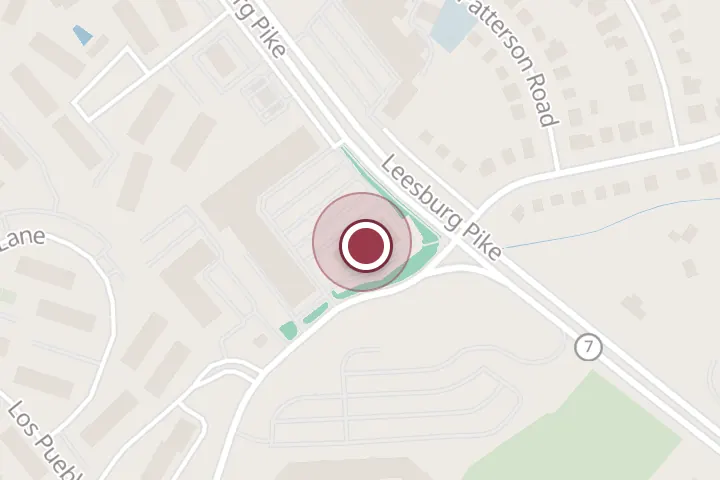 Street map around Idylwood Plaza, 7501 Leesburg Pike, Falls Church, with a pin at Starbucks Coffee Company